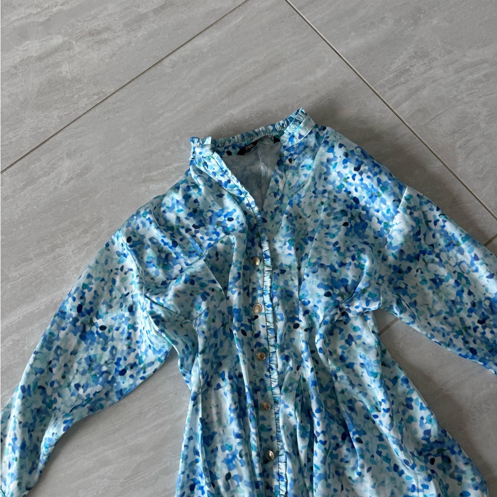 Zara Blue and Aqua Floral Button-Front Blouse